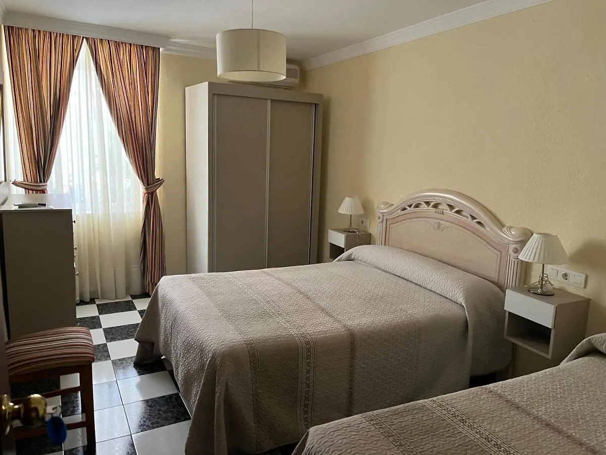 Hostal Plaza Damasco contacts