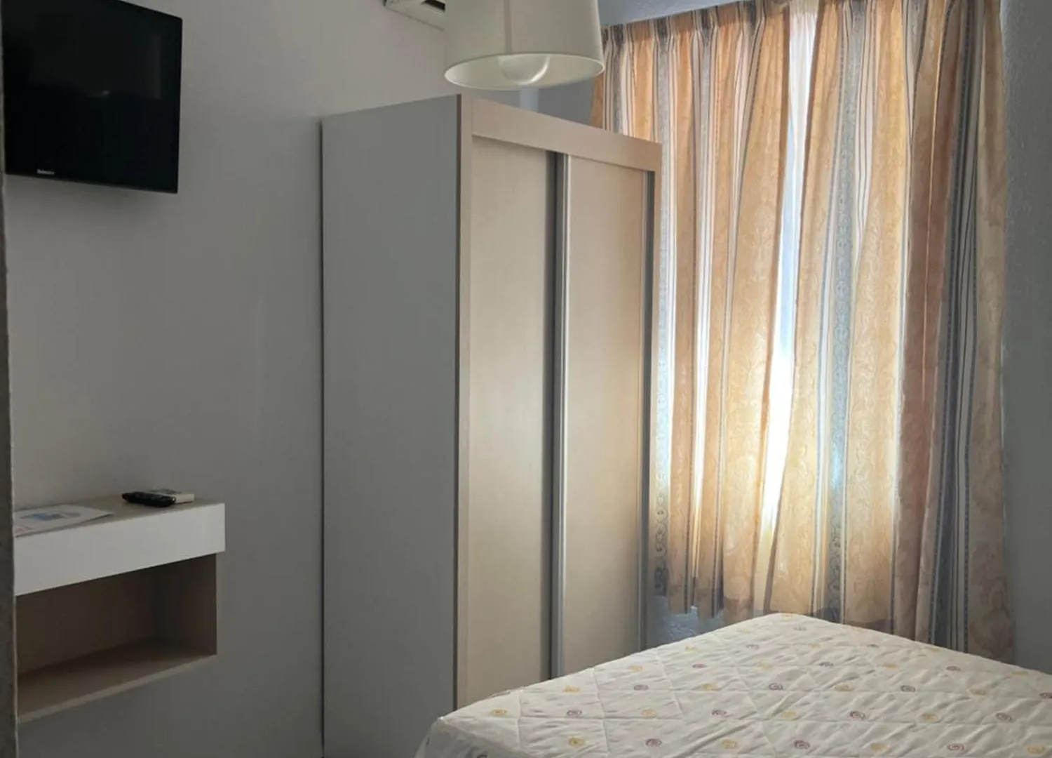 Hostal Plaza Damasco Almunecar Guest house